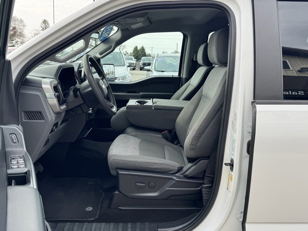 Used 2023 Ford F150 XLT image 13