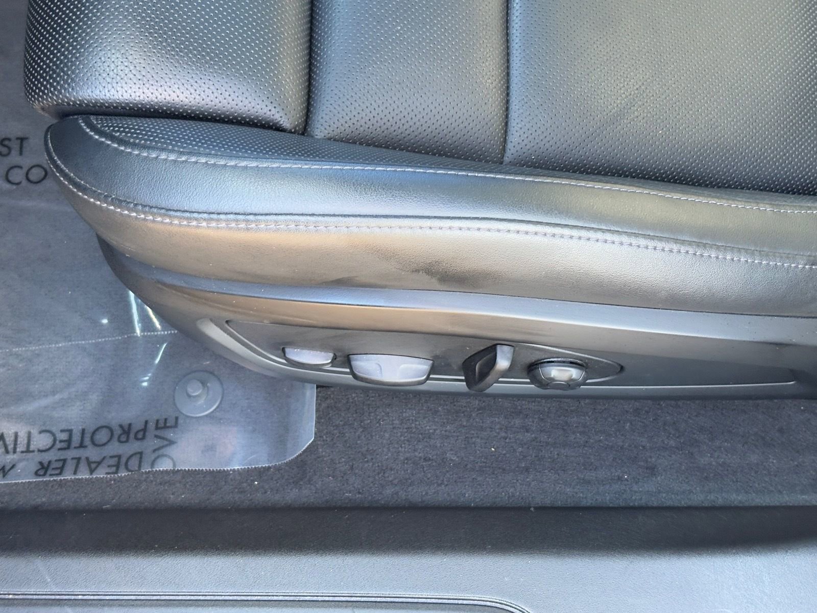 Used 2023 Porsche Taycan image 18