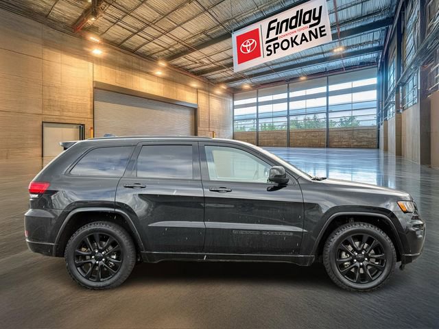 Used 2022 Jeep Grand Cherokee Laredo X image 4