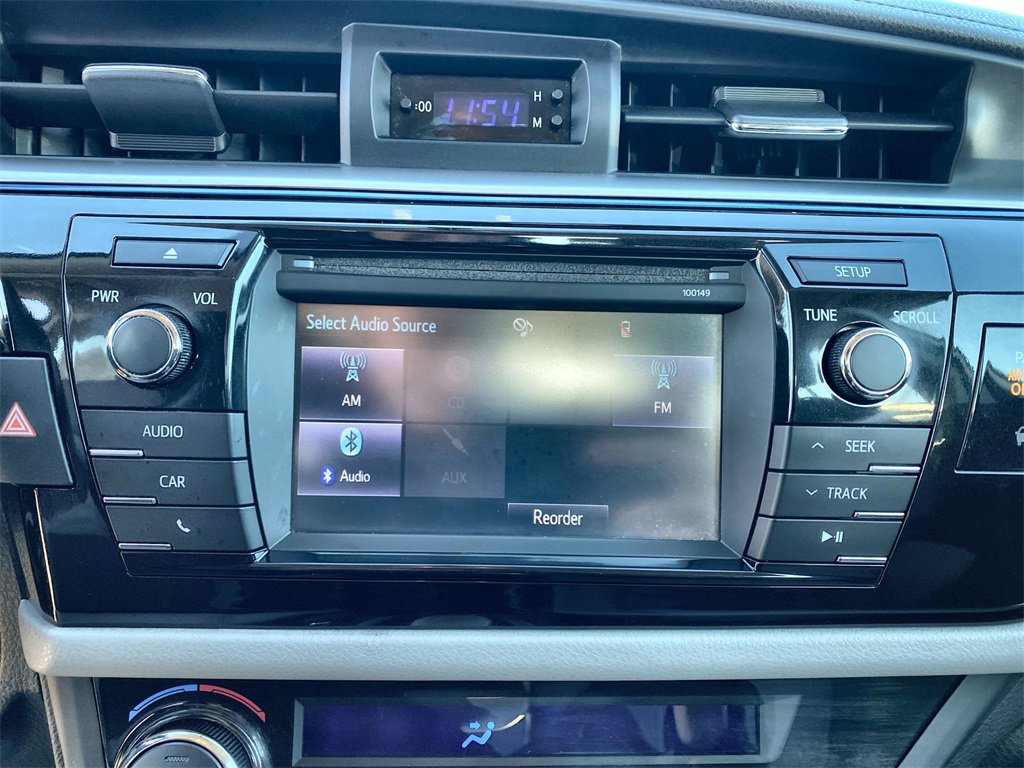 Used 2014 Toyota Corolla LE image 12