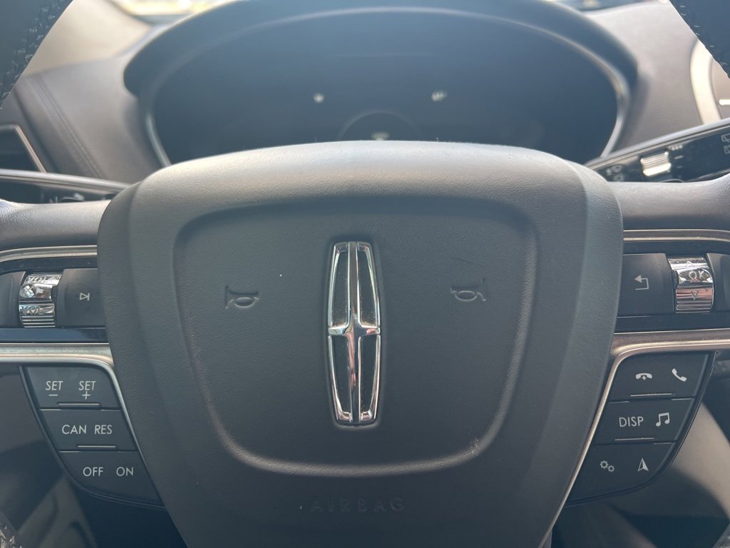 Used 2019 Lincoln Nautilus Select image 14