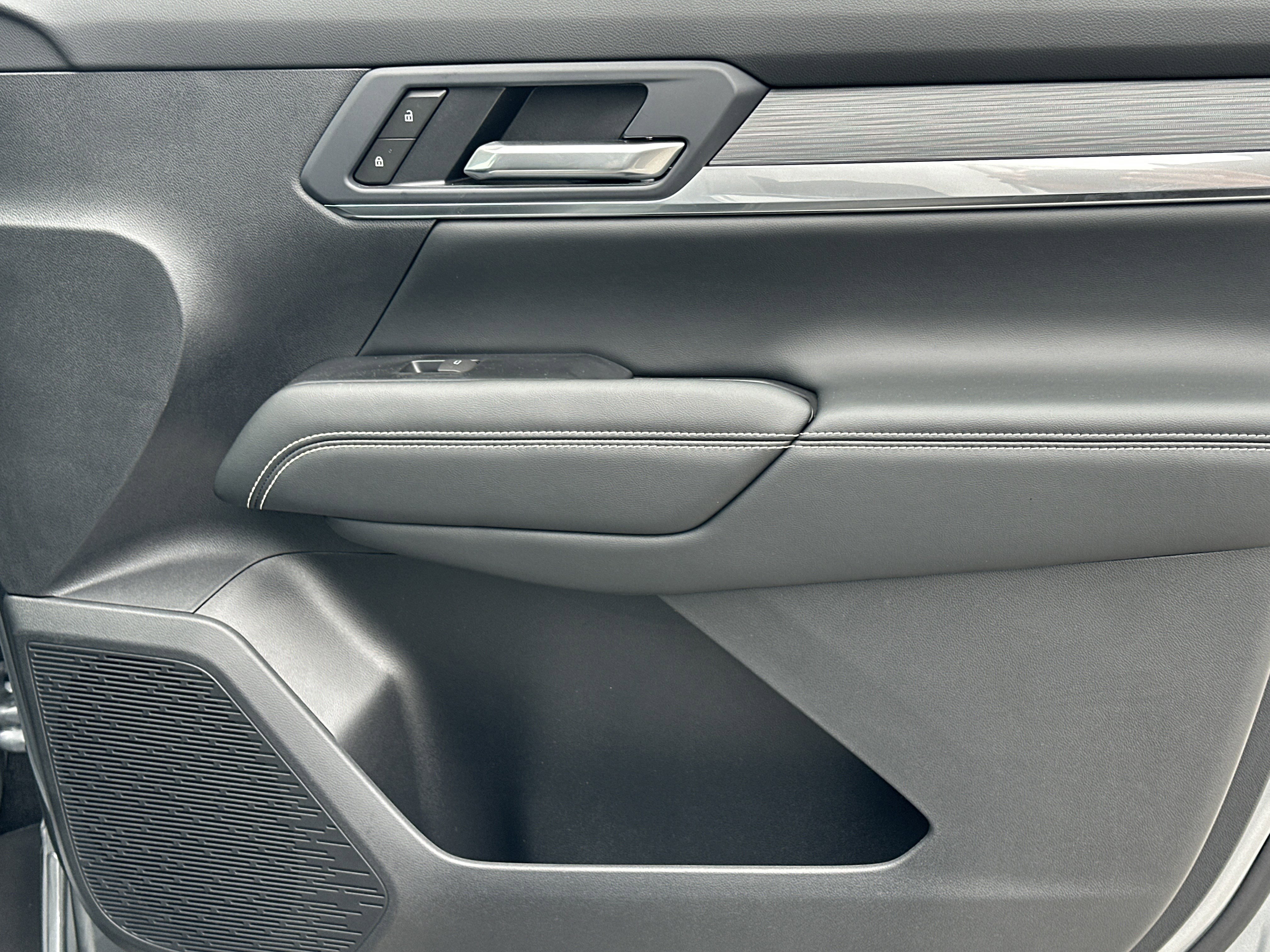 New 2026 GMC Terrain Elevation w/ Black Edition image 14