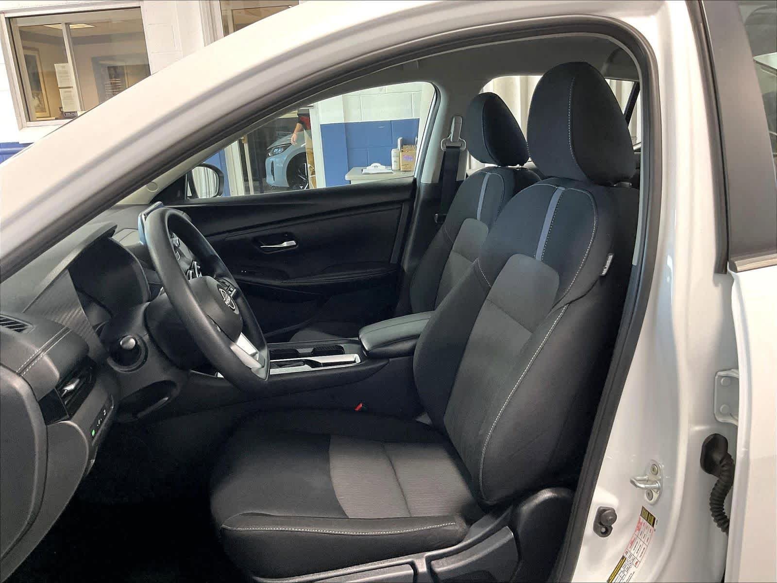 Certified 2025 Nissan Sentra SV FWD image 10