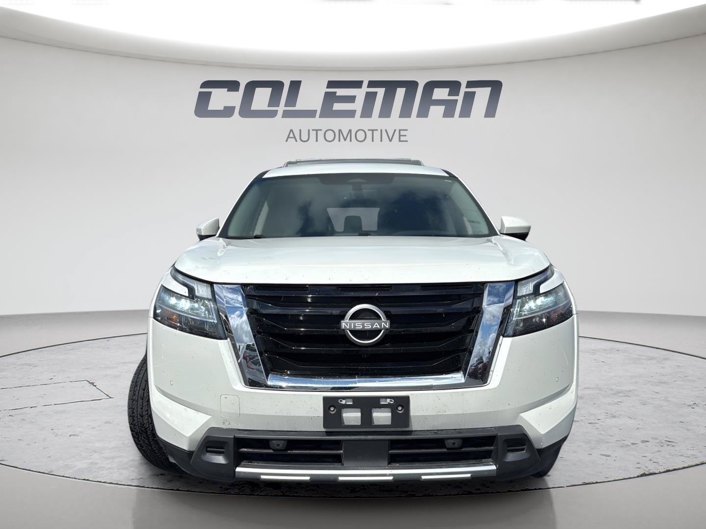 Used 2024 Nissan Pathfinder SL FWD image 8