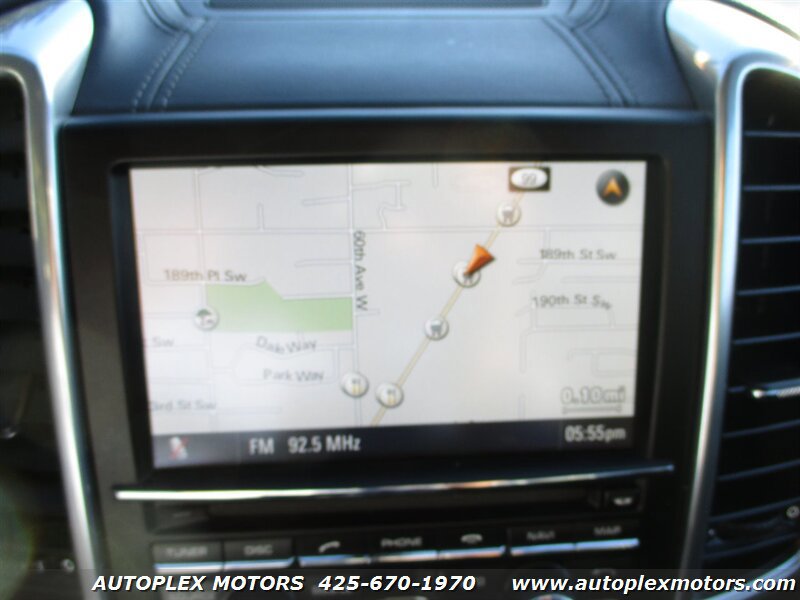 Used 2011 Porsche Cayenne Turbo AWD/4WD image 33