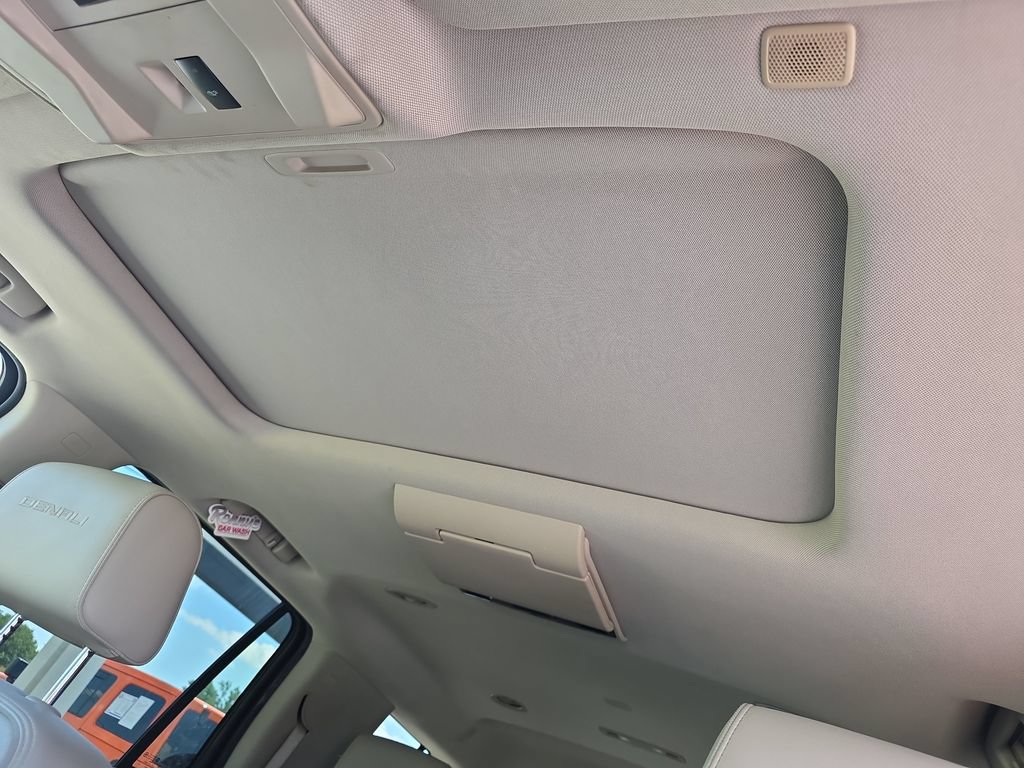 Used 2019 GMC Yukon Denali w/ Denali Ultimate Package RWD image 31