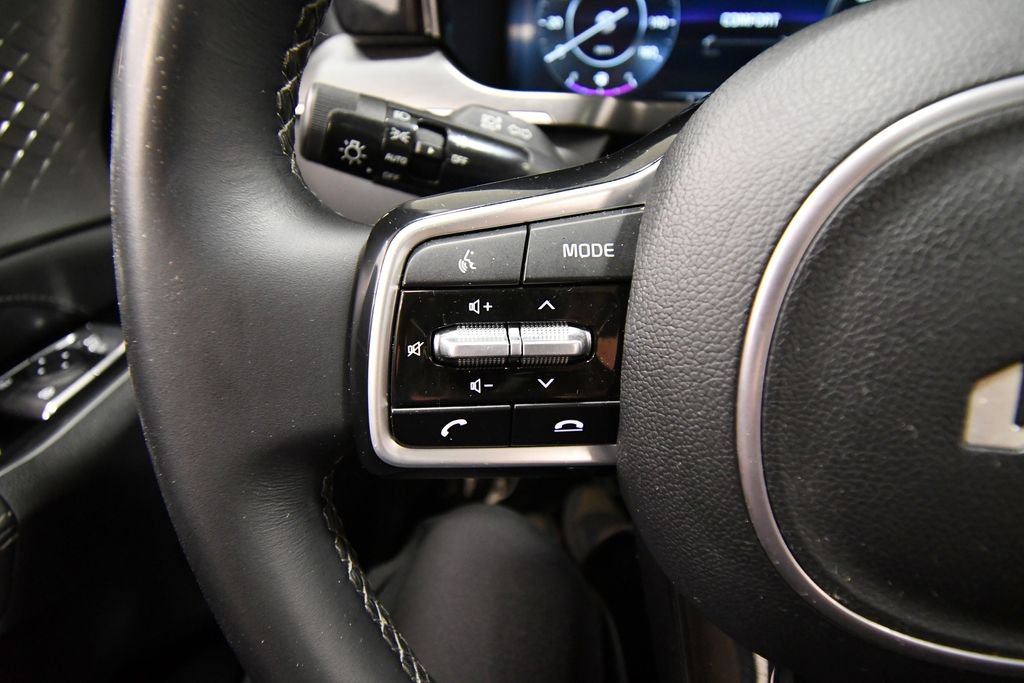 Certified 2023 Kia Sorento SX AWD/4WD image 21