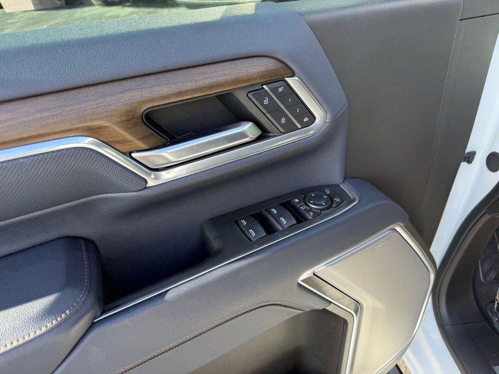 Used 2025 Chevrolet Silverado 2500 High Country w/ High Country Premium Package image 19