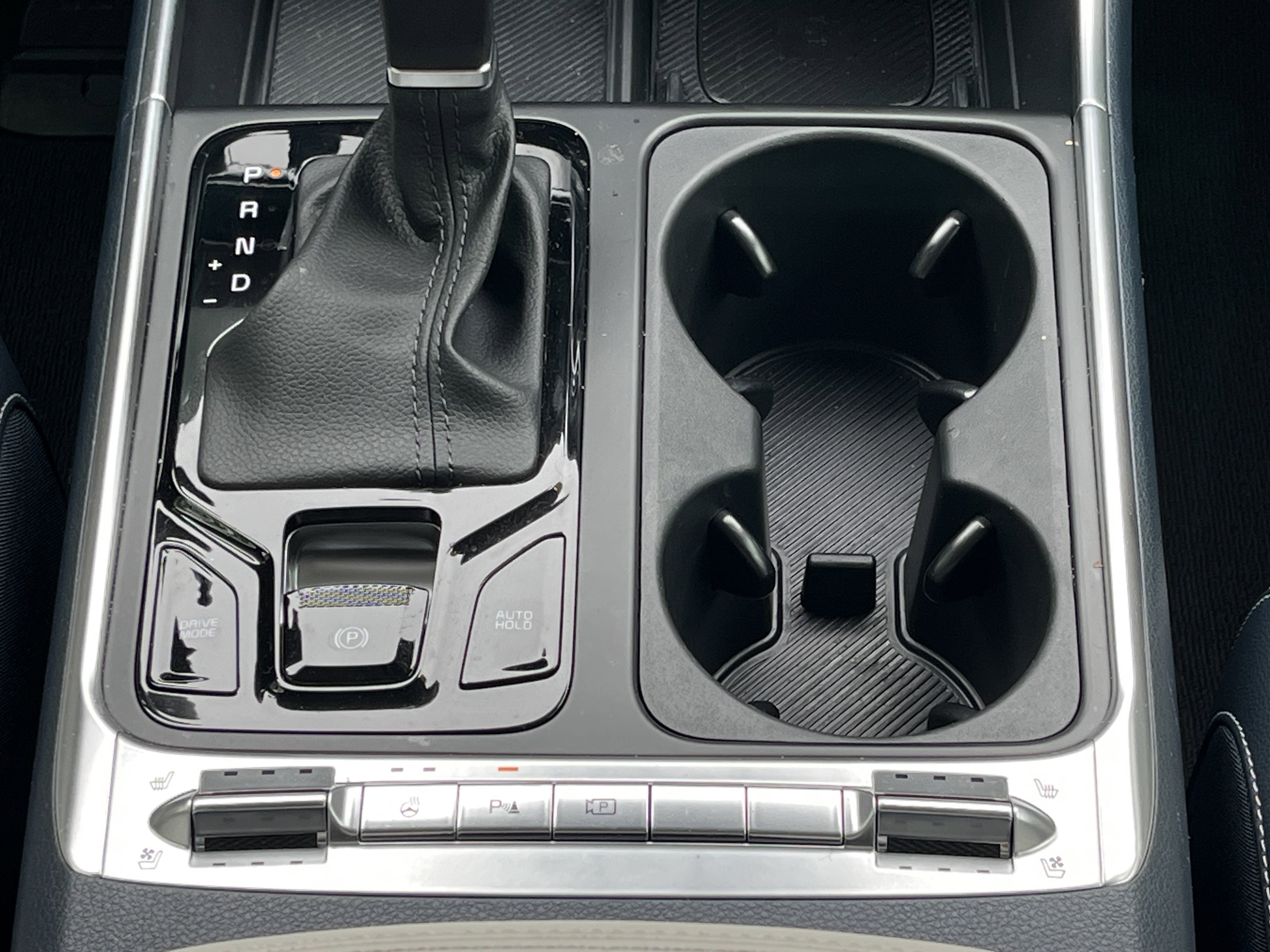 Used 2025 Kia Carnival SX Prestige FWD image 6