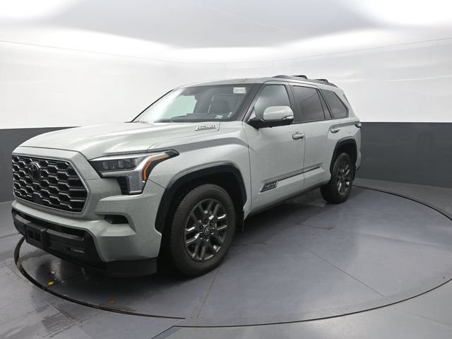 Used 2026 Toyota Sequoia Platinum AWD/4WD image 3
