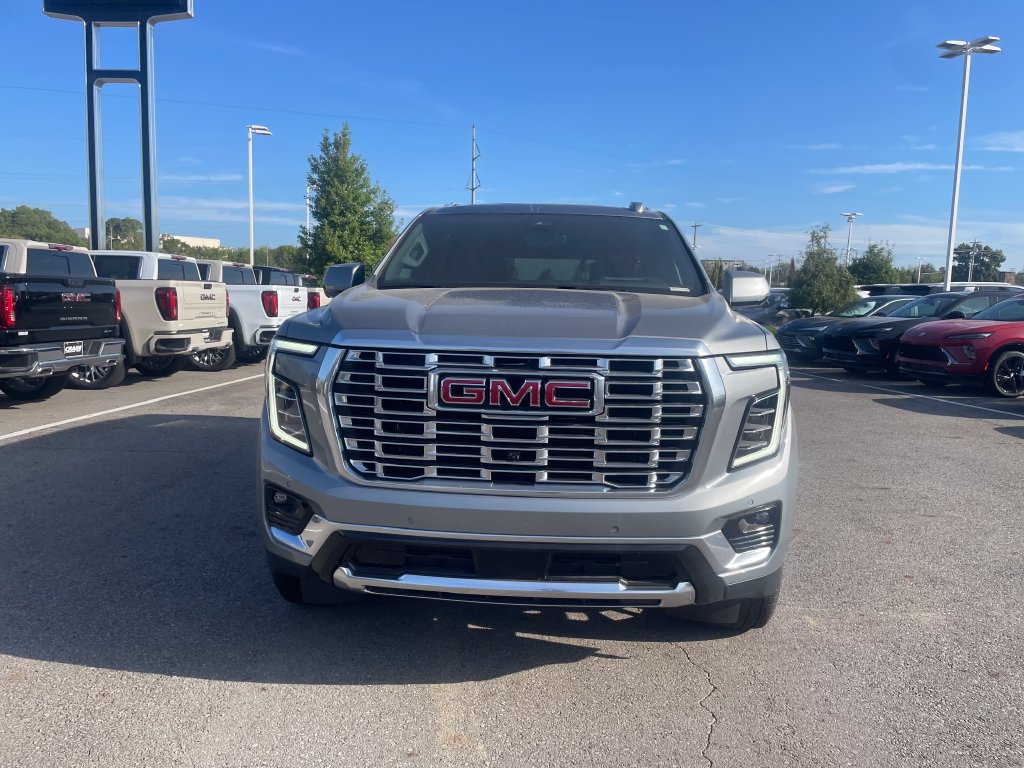 New 2026 GMC Yukon Denali w/ Advanced Technology Package AWD/4WD image 2