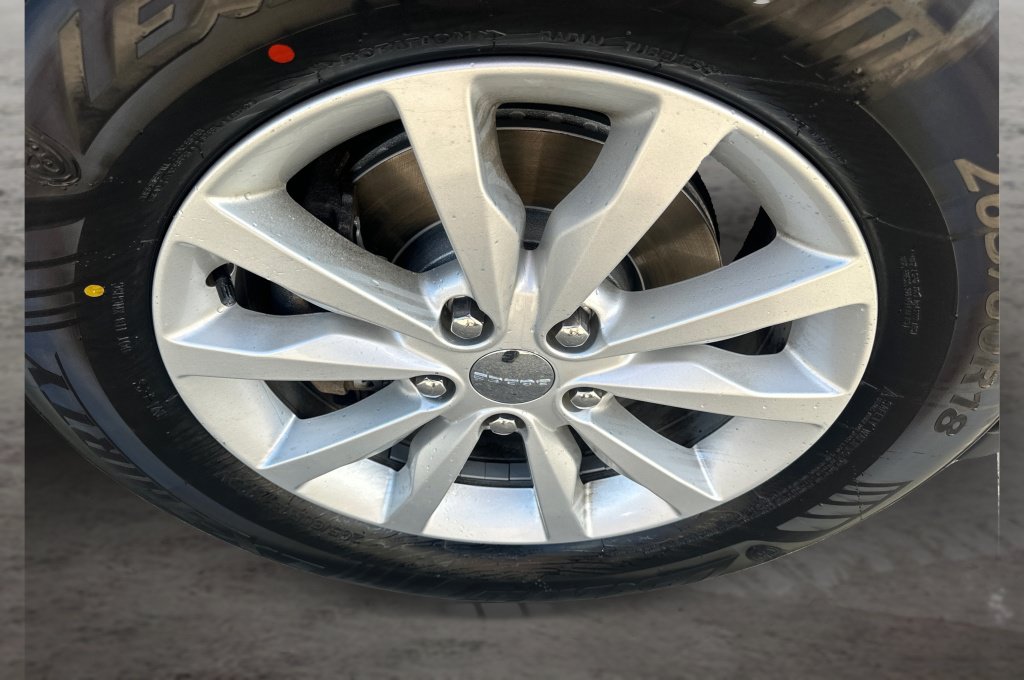 Used 2014 Dodge Durango SXT AWD/4WD image 17