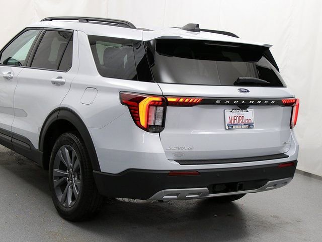 Used 2026 Ford Explorer Active w/ Active Comfort Package image 7