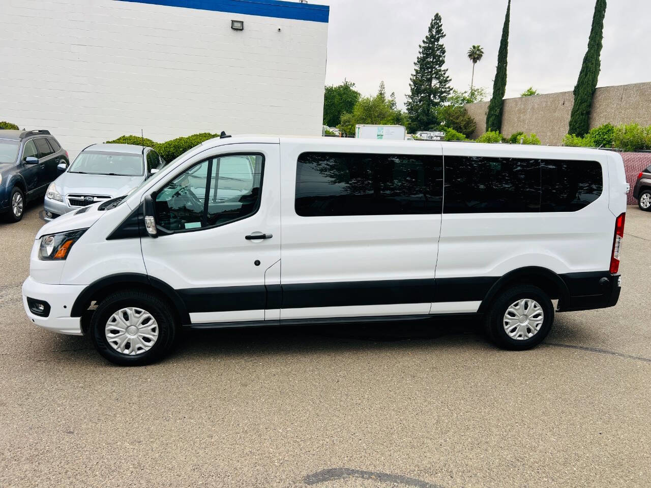 Used 2024 Ford Transit 350 XLT RWD image 5