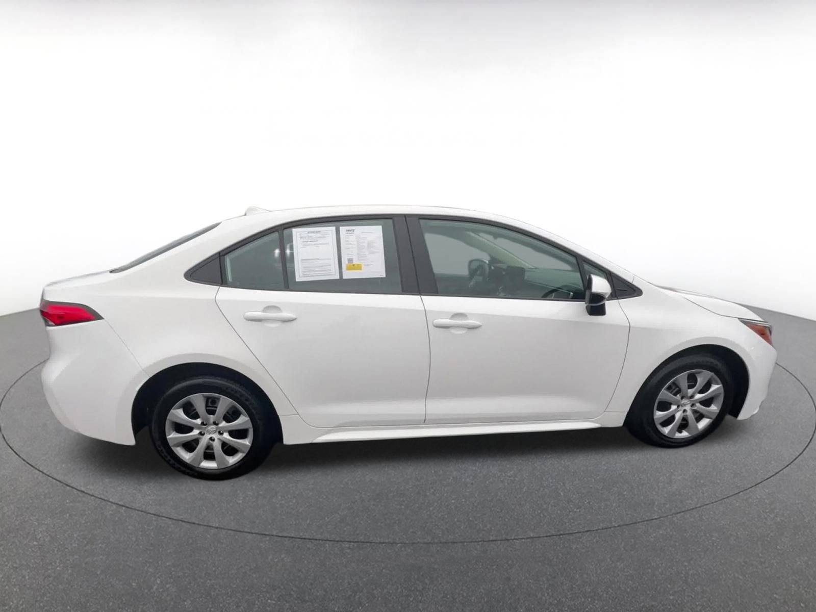 Used 2025 Toyota Corolla LE image 16