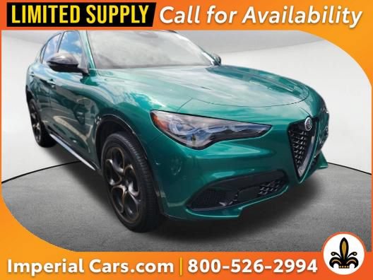 Used 2025 Alfa Romeo Stelvio Sprint AWD/4WD image 1