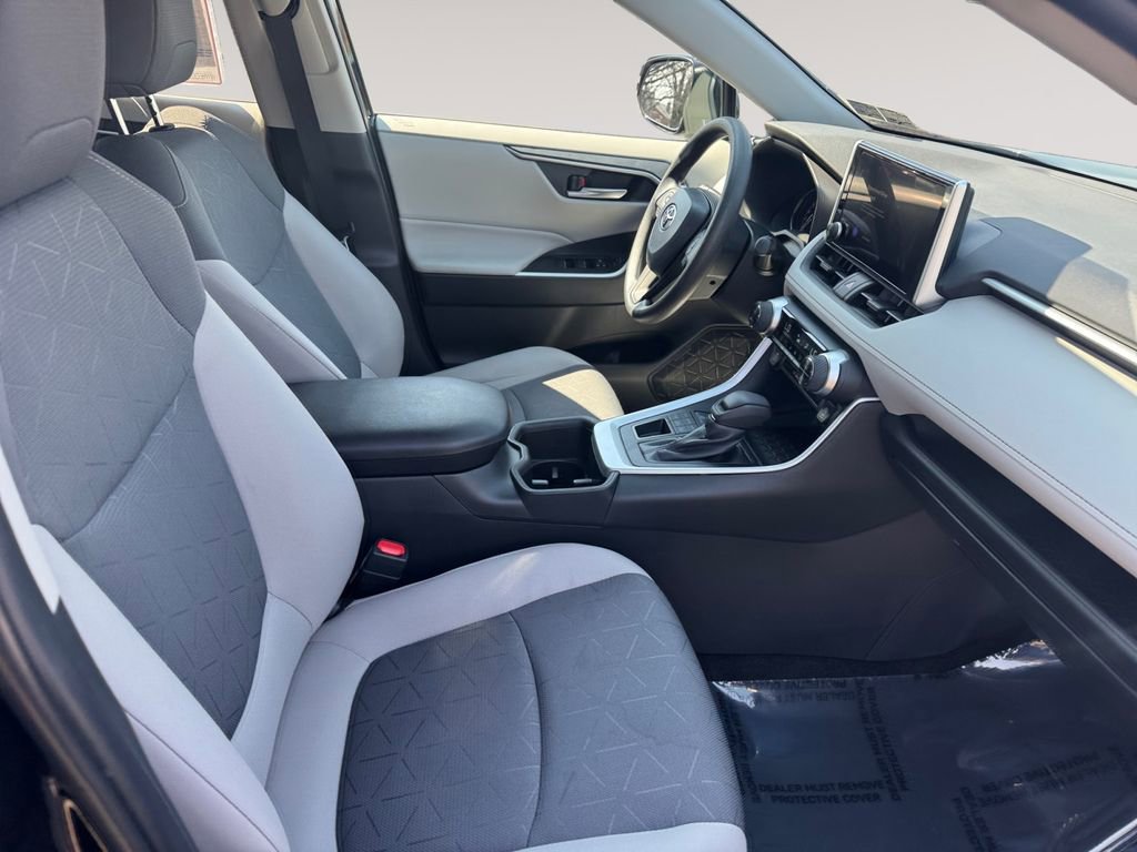 Used 2024 Toyota RAV4 XLE image 15