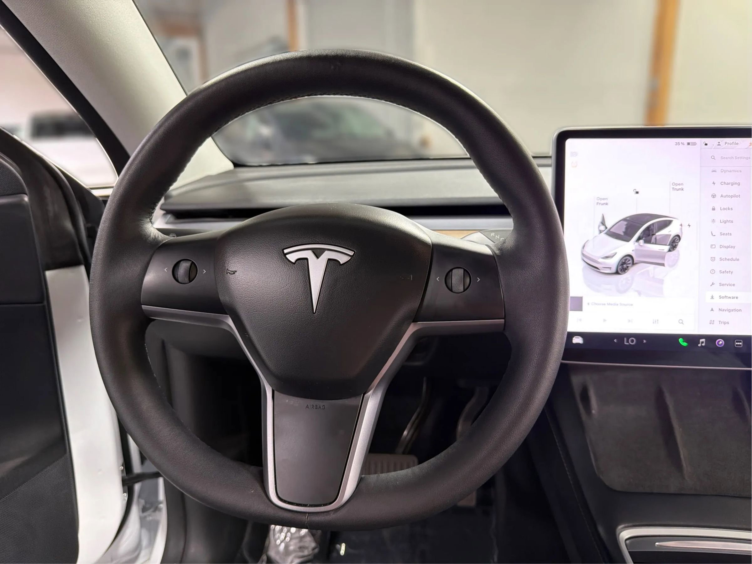 Used 2022 Tesla Model Y Long Range image 15