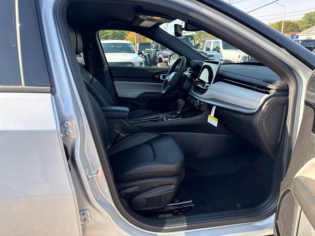 New 2026 Jeep Compass Limited AWD/4WD image 25