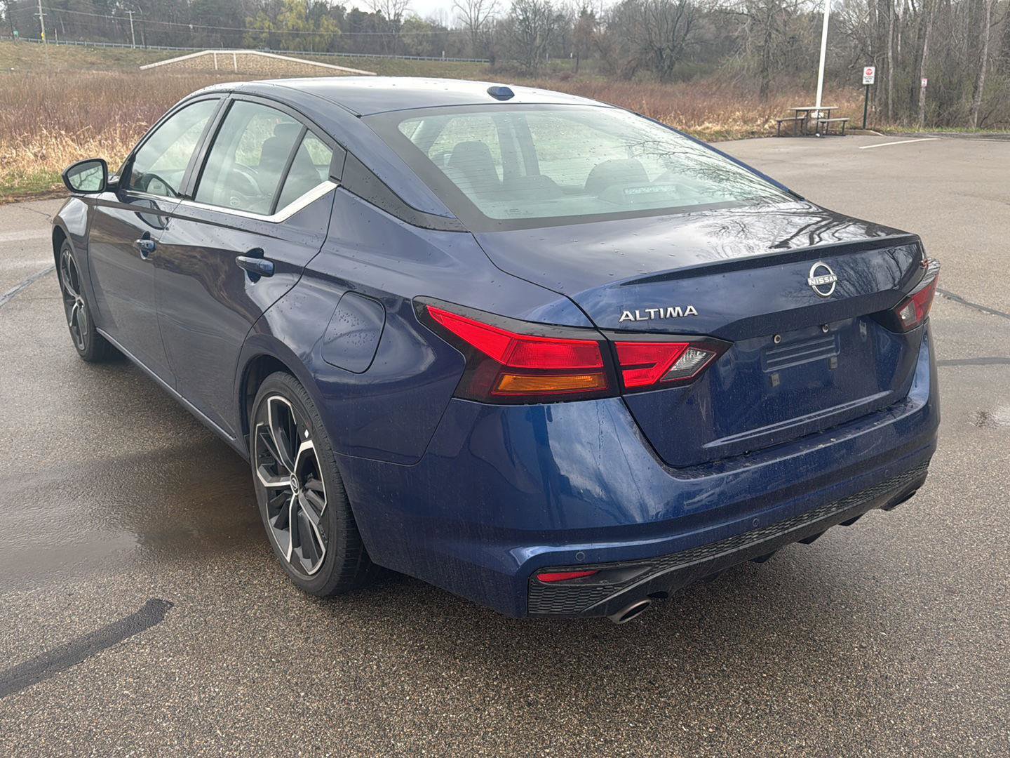 Used 2024 Nissan Altima 2.5 SR image 3