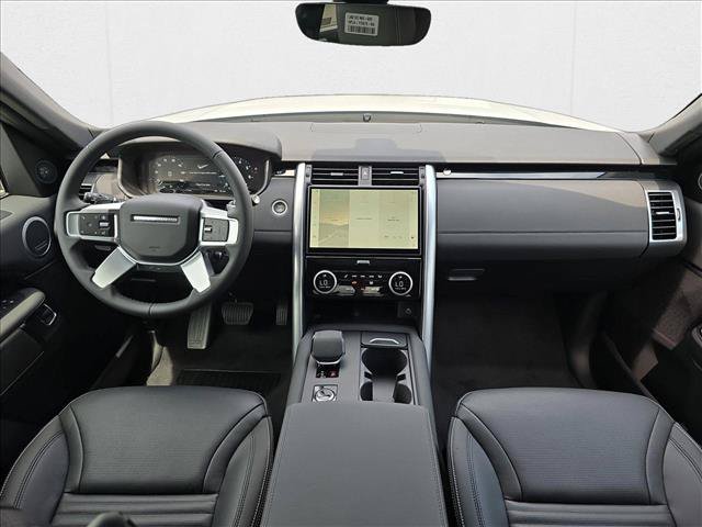 New 2025 Land Rover Discovery S AWD/4WD image 9