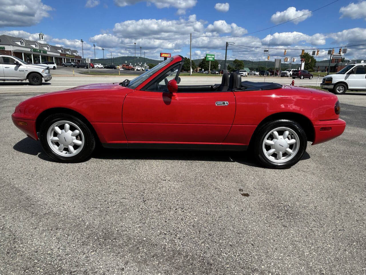 Used 1991 MAZDA MX-5 Miata RWD image 12