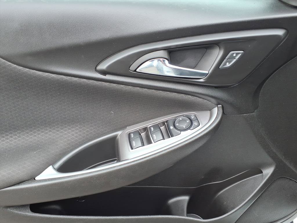 Used 2023 Chevrolet Malibu LT image 9