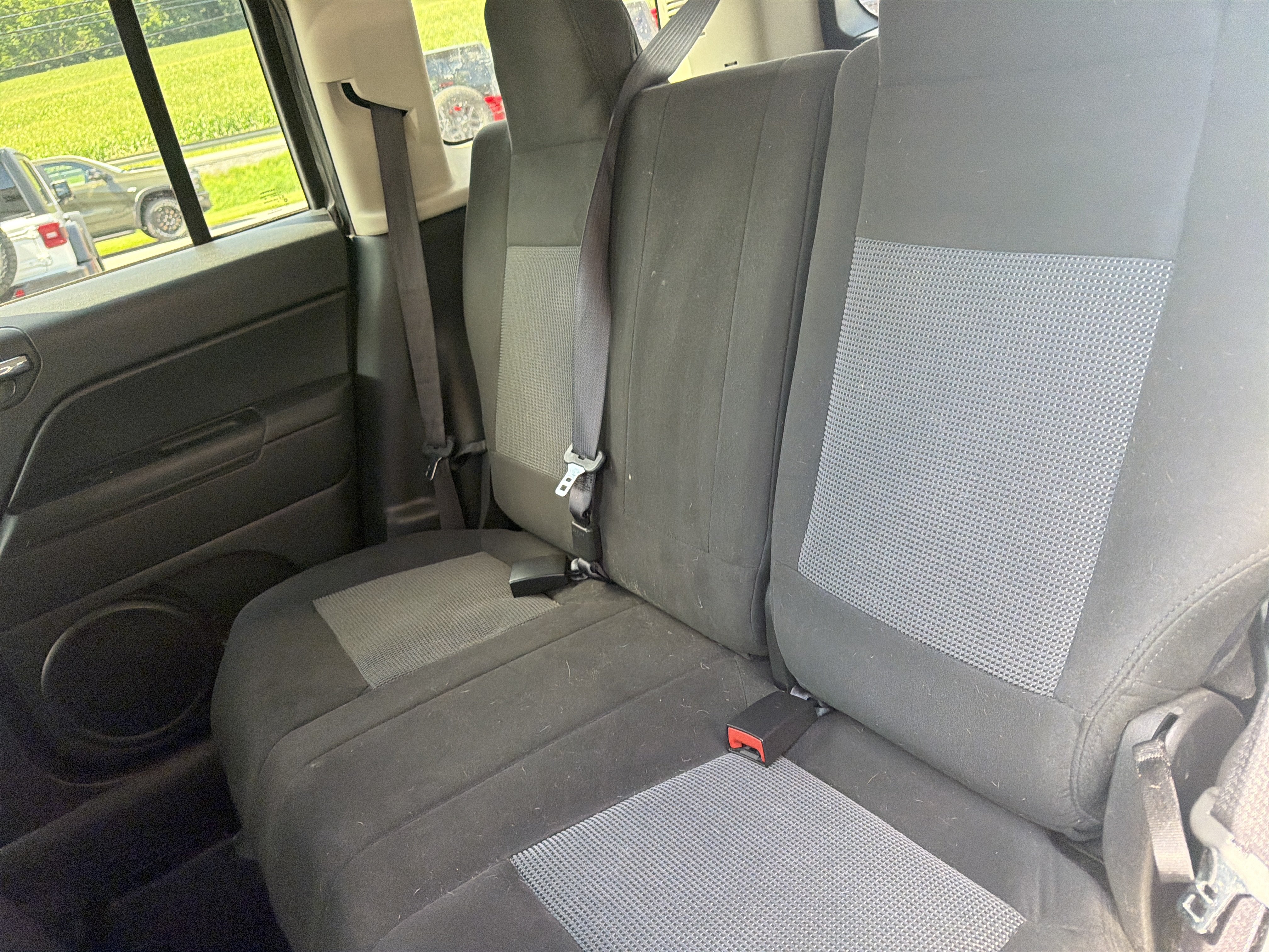 Used 2016 Jeep Patriot Latitude AWD/4WD image 18