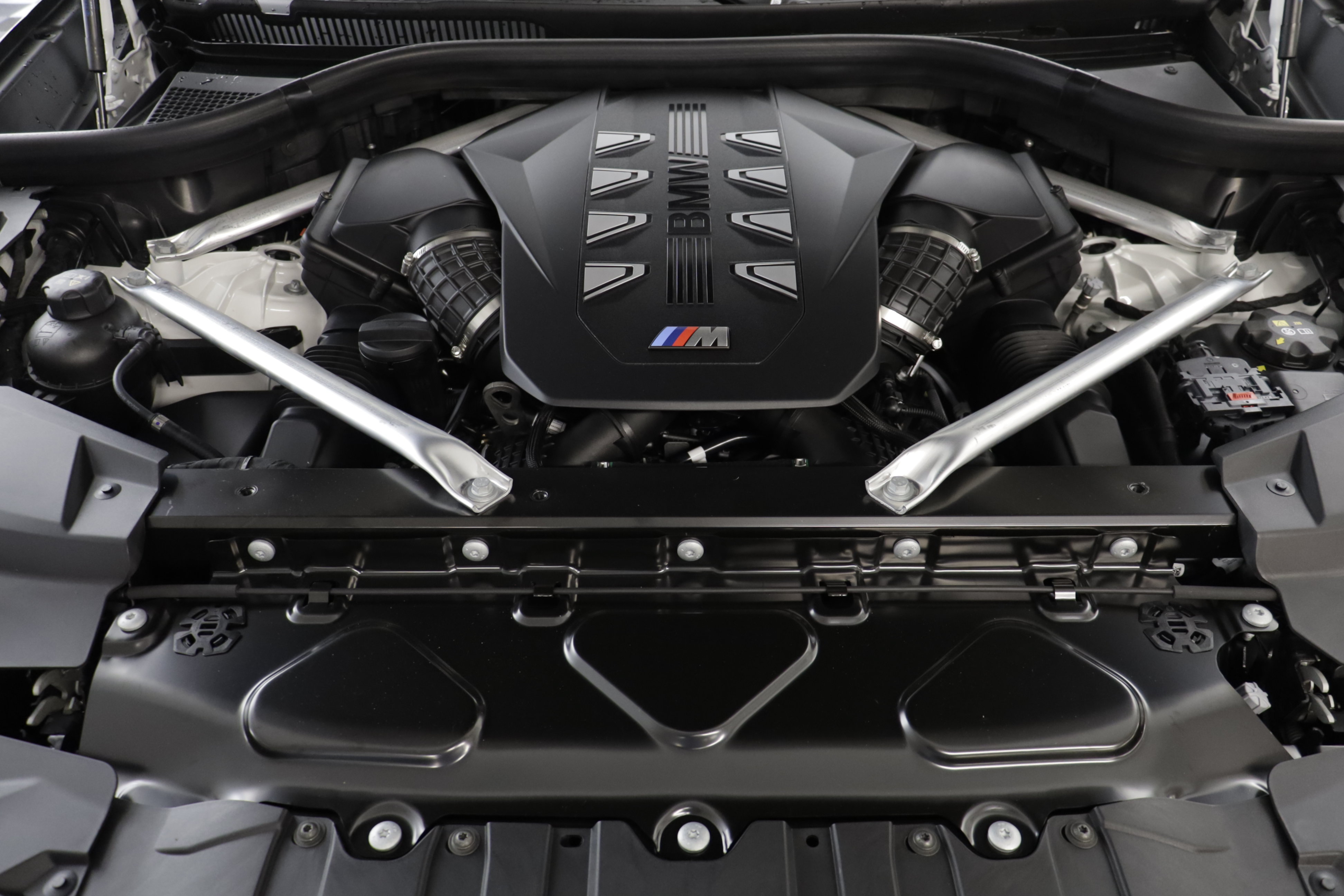 New 2027 BMW X6 M60i AWD/4WD image 25