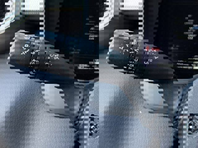 Used 2025 Toyota Tundra Limited w/ Power Package image 27