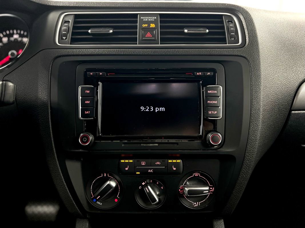 Used 2015 Volkswagen Jetta SE image 30