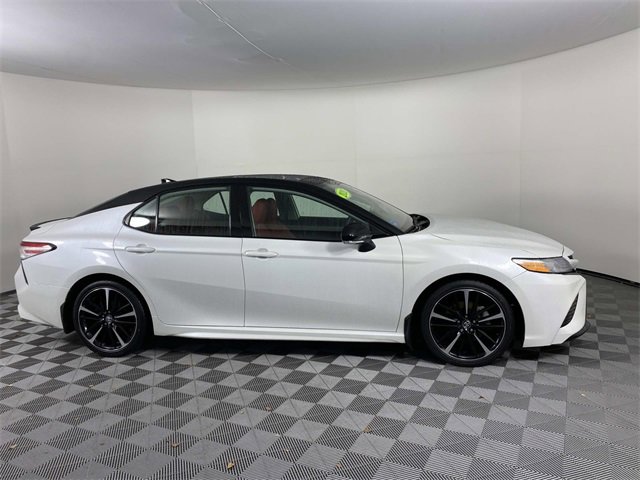 Used 2020 Toyota Camry XSE image 10