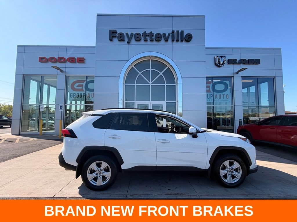 Used 2019 Toyota RAV4 XLE w/ Convenience Package AWD/4WD image 2