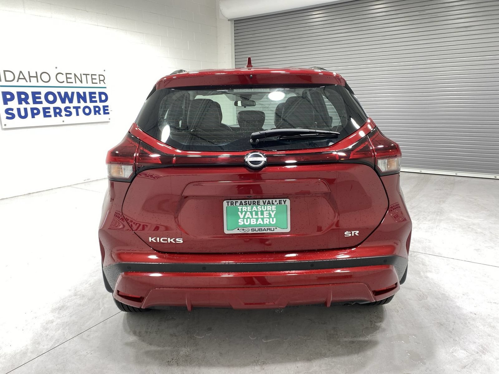Used 2023 Nissan Kicks SR w/ SR Premium Package FWD image 7