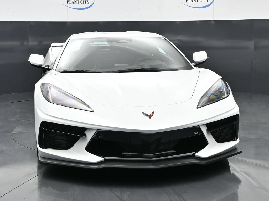 Used 2025 Chevrolet Corvette Stingray Premium Cpe w/ Z51 Performance Package RWD image 2