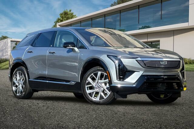 New 2025 Cadillac Optiq Luxury 1