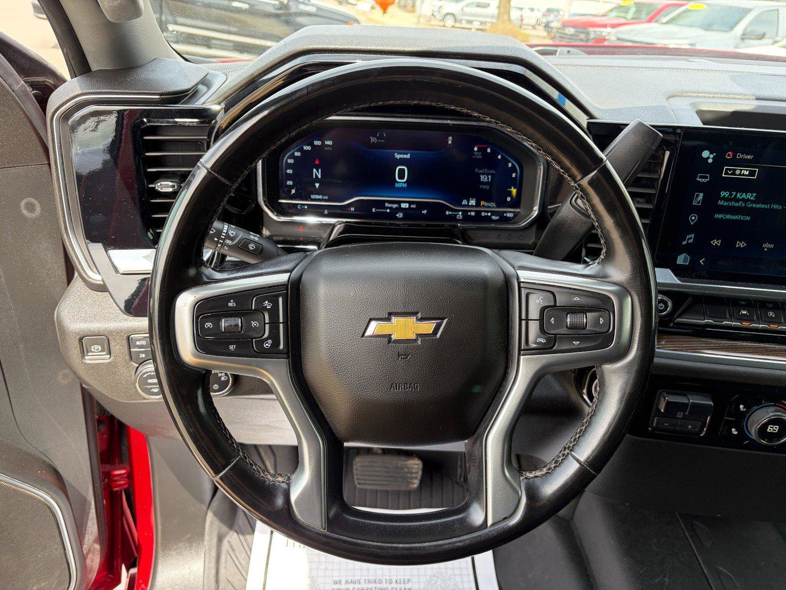 Used 2023 Chevrolet Silverado 1500 LT AWD/4WD image 11