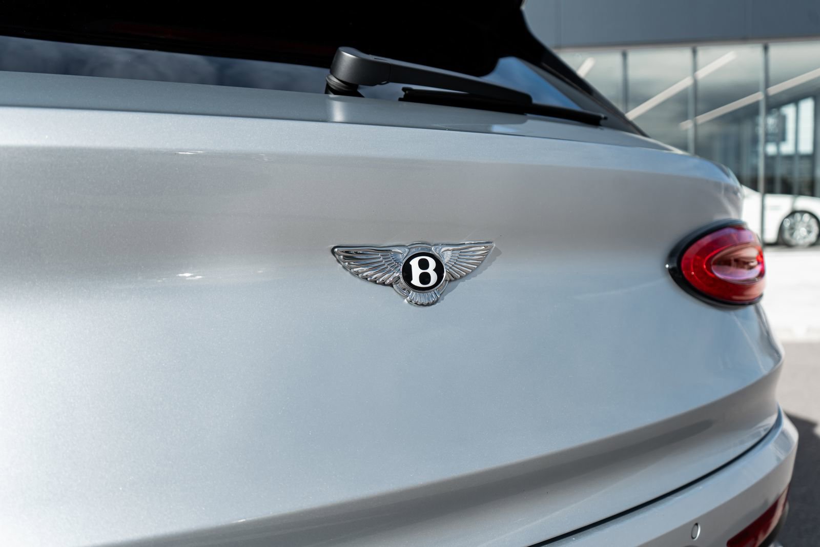 Certified 2023 Bentley Bentayga Extended Wheelbase image 10