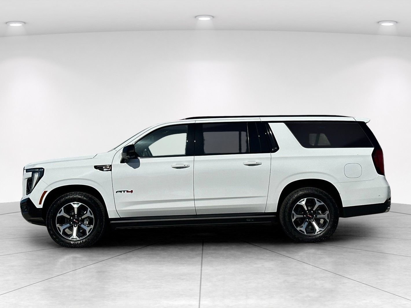 New 2026 GMC Yukon XL AT4 Ultimate AWD/4WD image 3