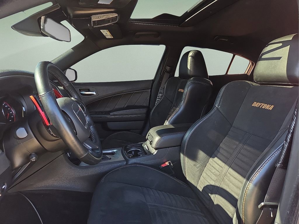 Used 2018 Dodge Charger R/T image 25