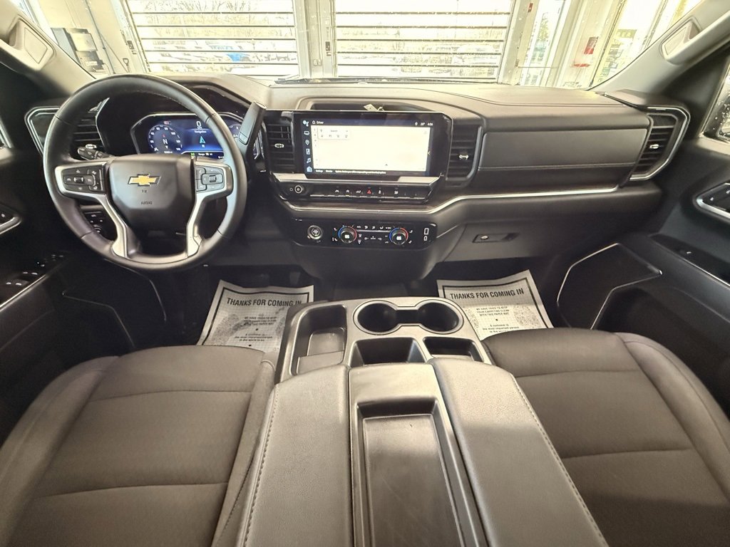Used 2024 Chevrolet Silverado 1500 LT image 24