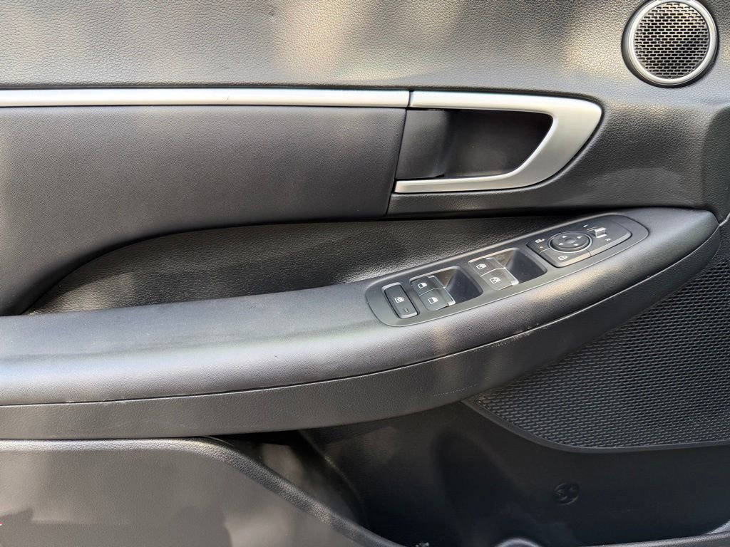 Used 2025 Hyundai Sonata SEL FWD image 15