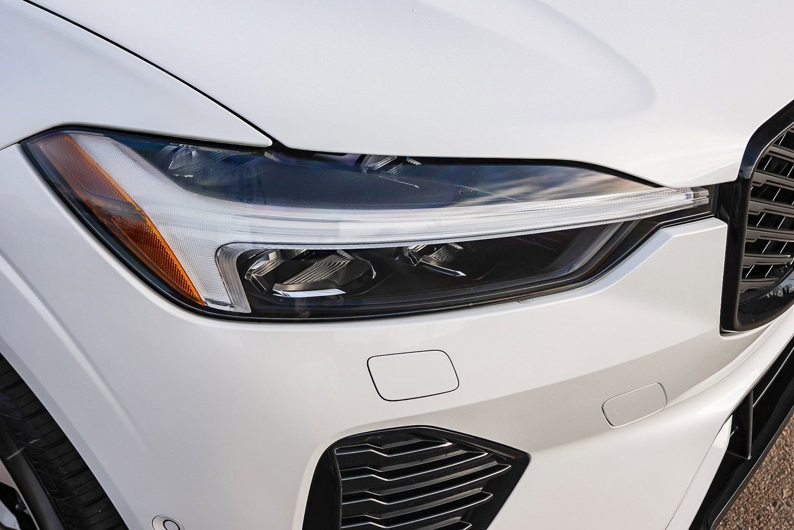 New 2026 Volvo XC60 B5 Plus w/ Climate Package image 15