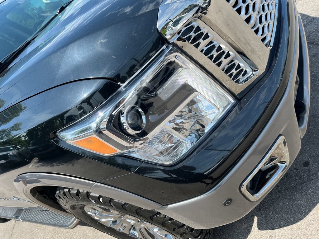 Used 2019 Nissan Titan Platinum Reserve AWD/4WD image 37