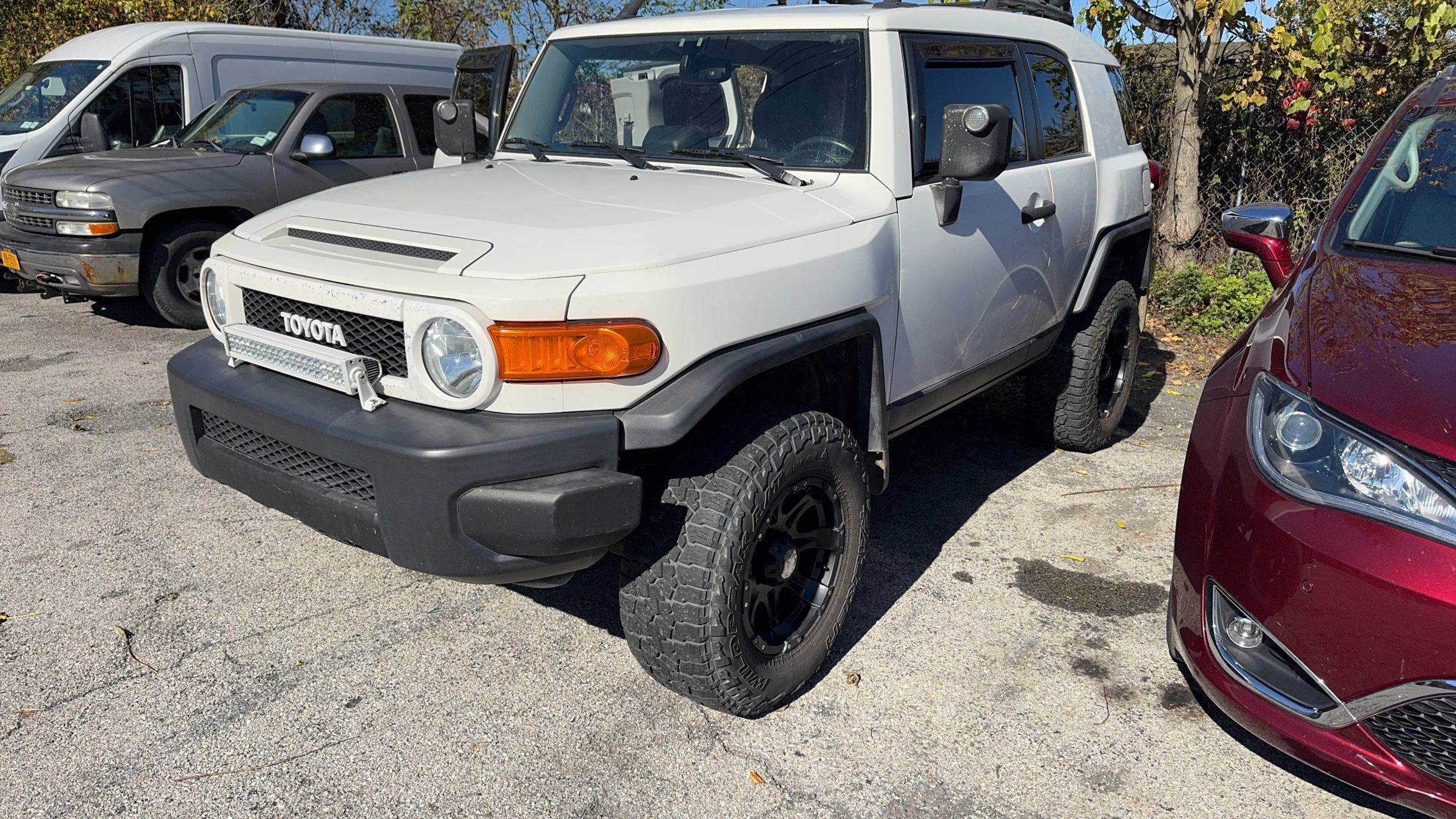 Used 2013 Toyota FJ Cruiser 4WD image 2