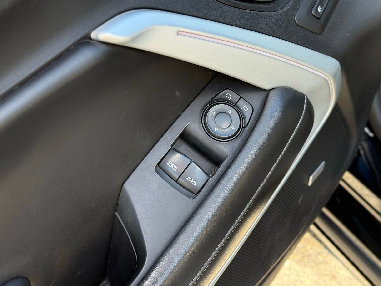 Used 2019 Chevrolet Camaro SS image 12