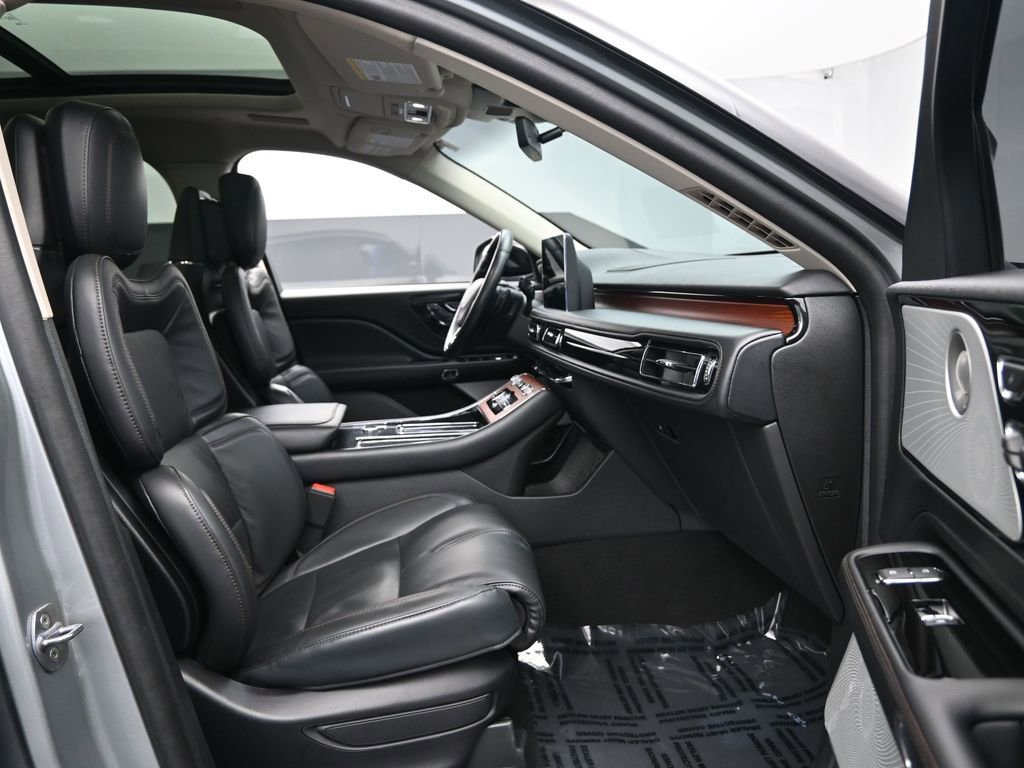Used 2023 Lincoln Aviator Reserve w/ Equipment Group 201A image 35