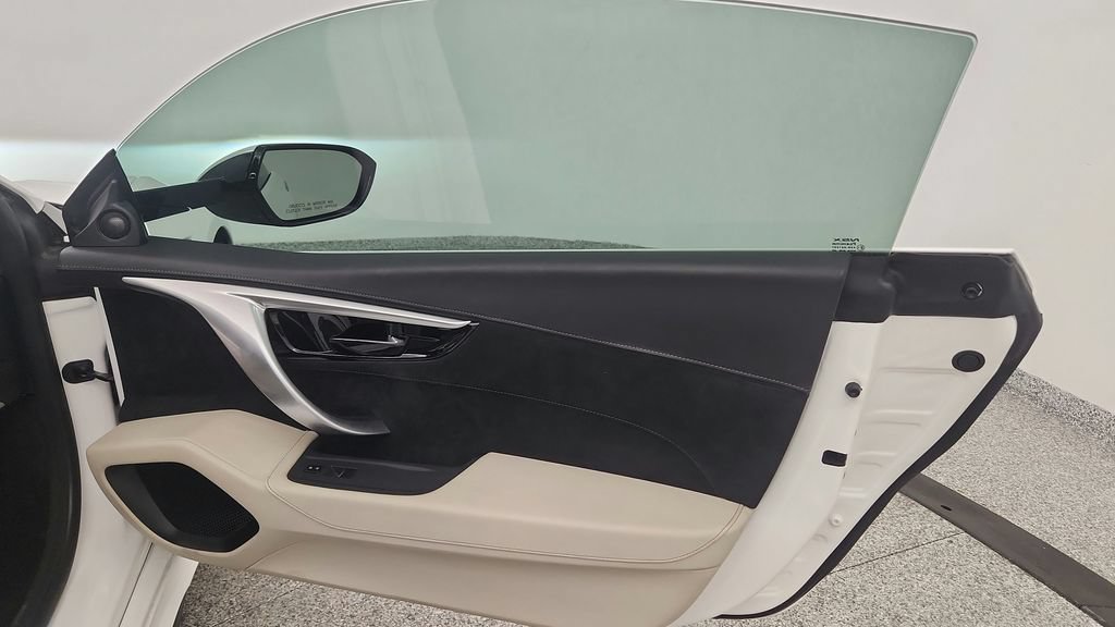 Used 2017 Acura NSX AWD/4WD image 25