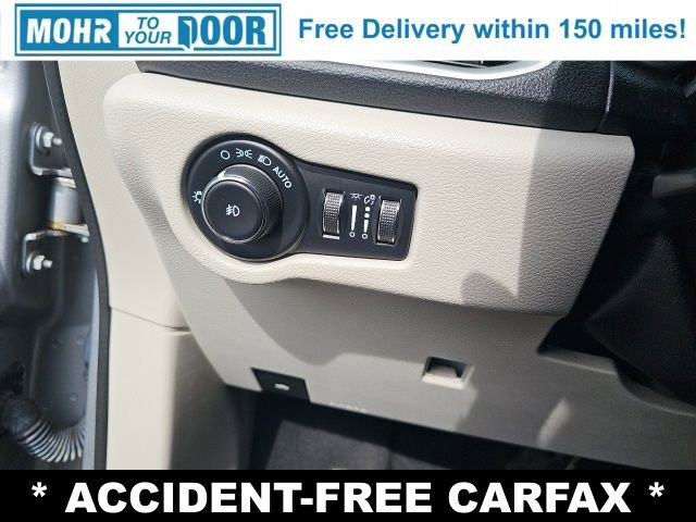 Used 2021 Chrysler Pacifica Touring-L image 32