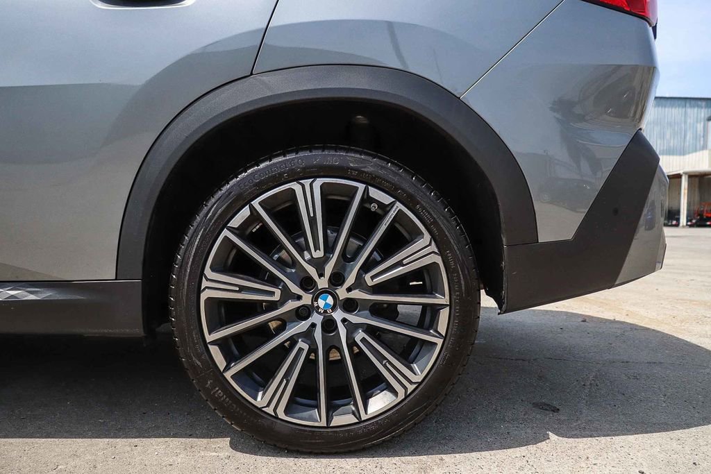 Used 2024 BMW X2 xDrive28i w/ Convenience Package AWD/4WD image 11